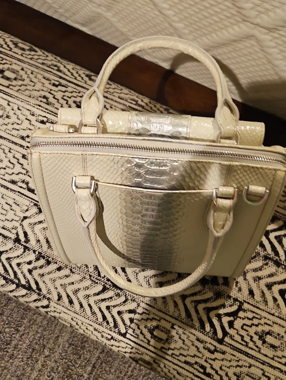 Brahmin small caroline